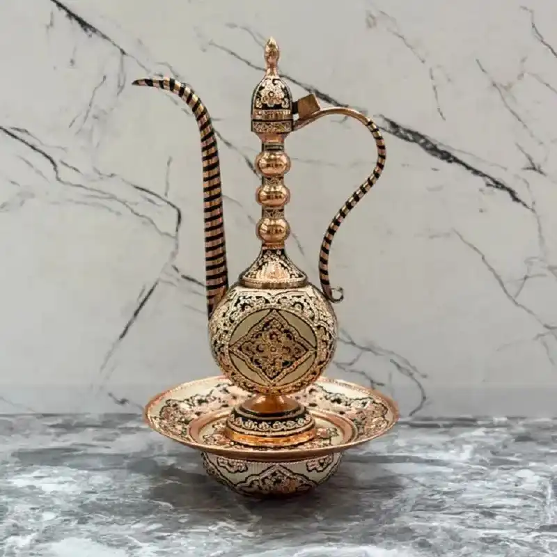 آفتابه و لگن نقره کوب شده