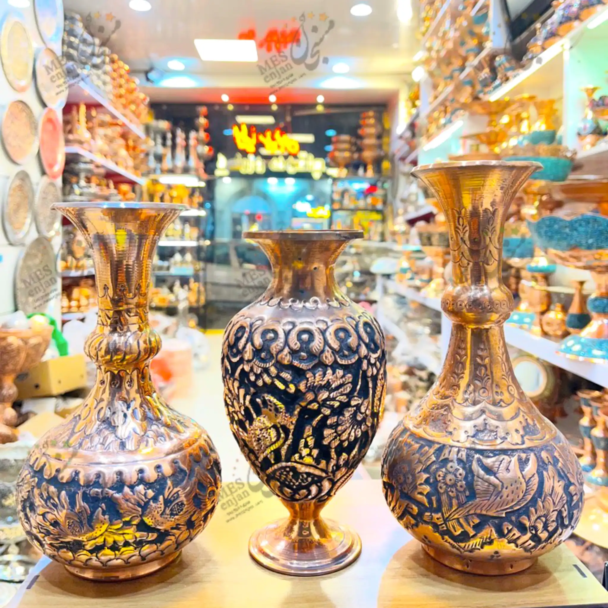 Premium-Handmade-Engraved-Copper-Vase-Mesenjan گلدان مسی سیاه قلم اعلا | هنر دست و زیبایی ماندگار - Image 1